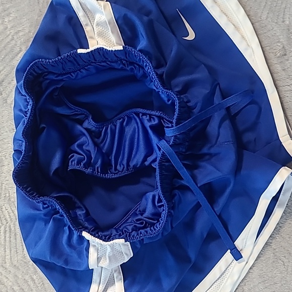 Nike Dri-Fit Shorts - Picture 3 of 5